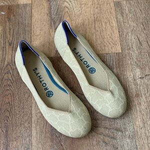 Rothy's Beige Knit Ballet Flats with Blue Trim Sz 7.5